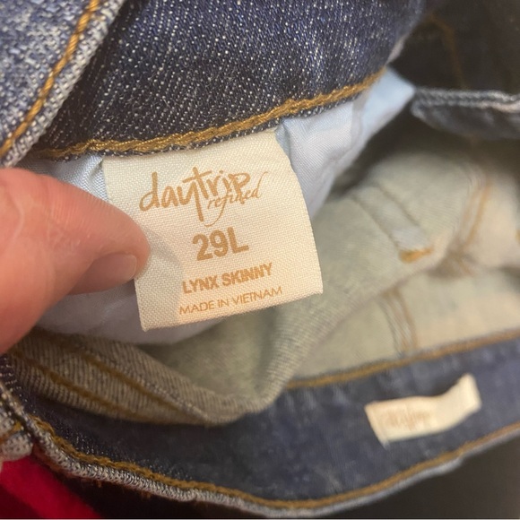 Day trip Lynx Distressed Skinny Jeans Women’s 29L - Picture 5 of 7